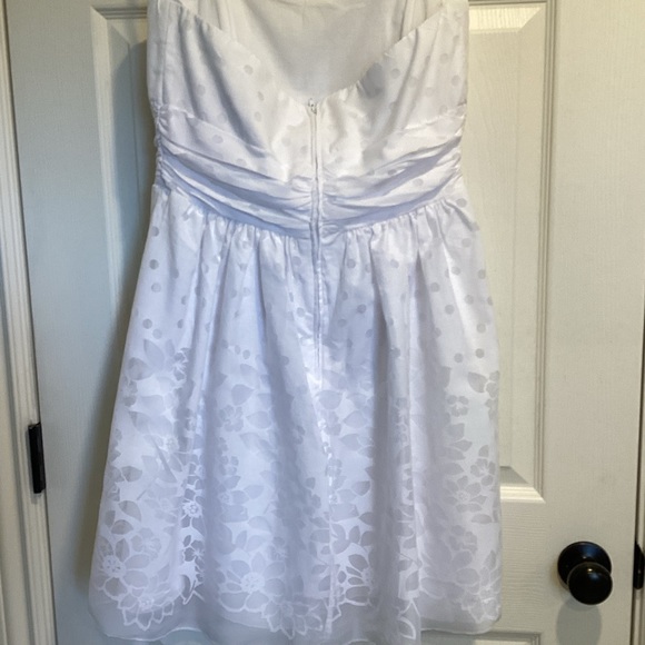 ARDEN B Feminine Strapless White Dress, Size M - Picture 4 of 11